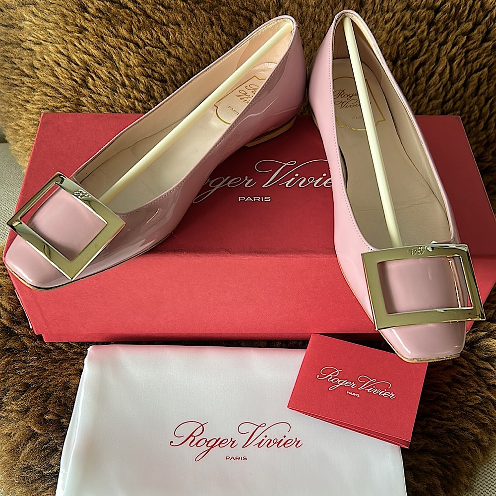 Roger Vivier Flats